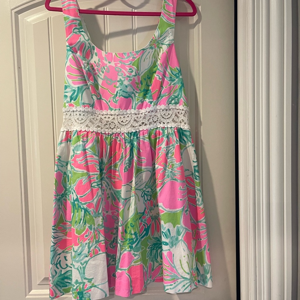 Lilly Pulitzer sleeveless lace trimmed dress